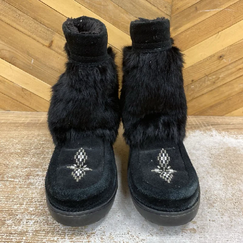 Manitobah Mukluks - Solstice Half Mukluks - MSRP $180: Black-women-W8/M6