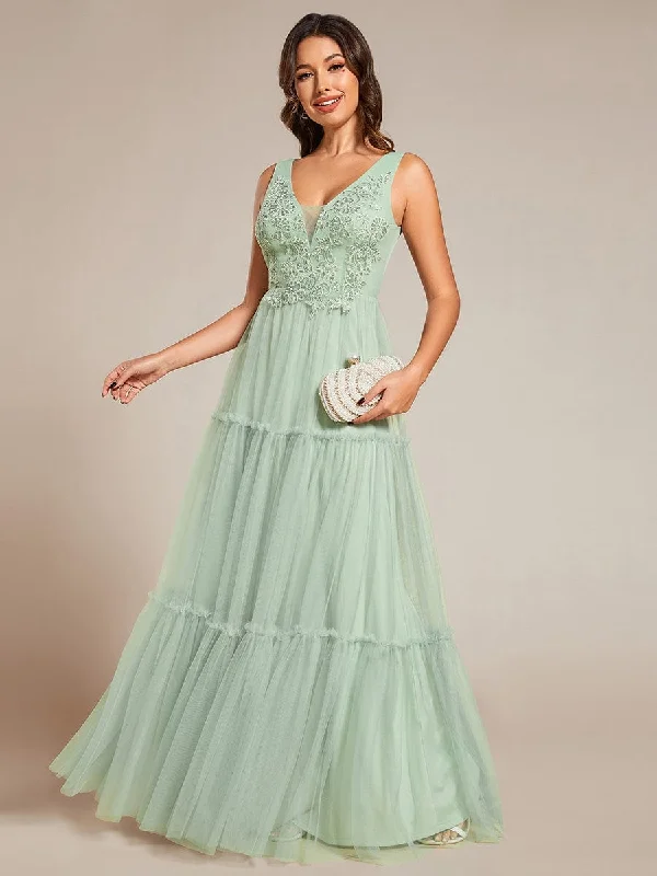 Chic See-Through Sleeveless Tulle Formal Evening Dress with Applique