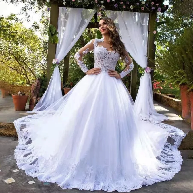 Ball Gown Vintage Wedding Dresses with Sleeves Appliques Crystals Long Train